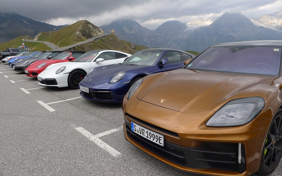 Row of Porsches in Gmund